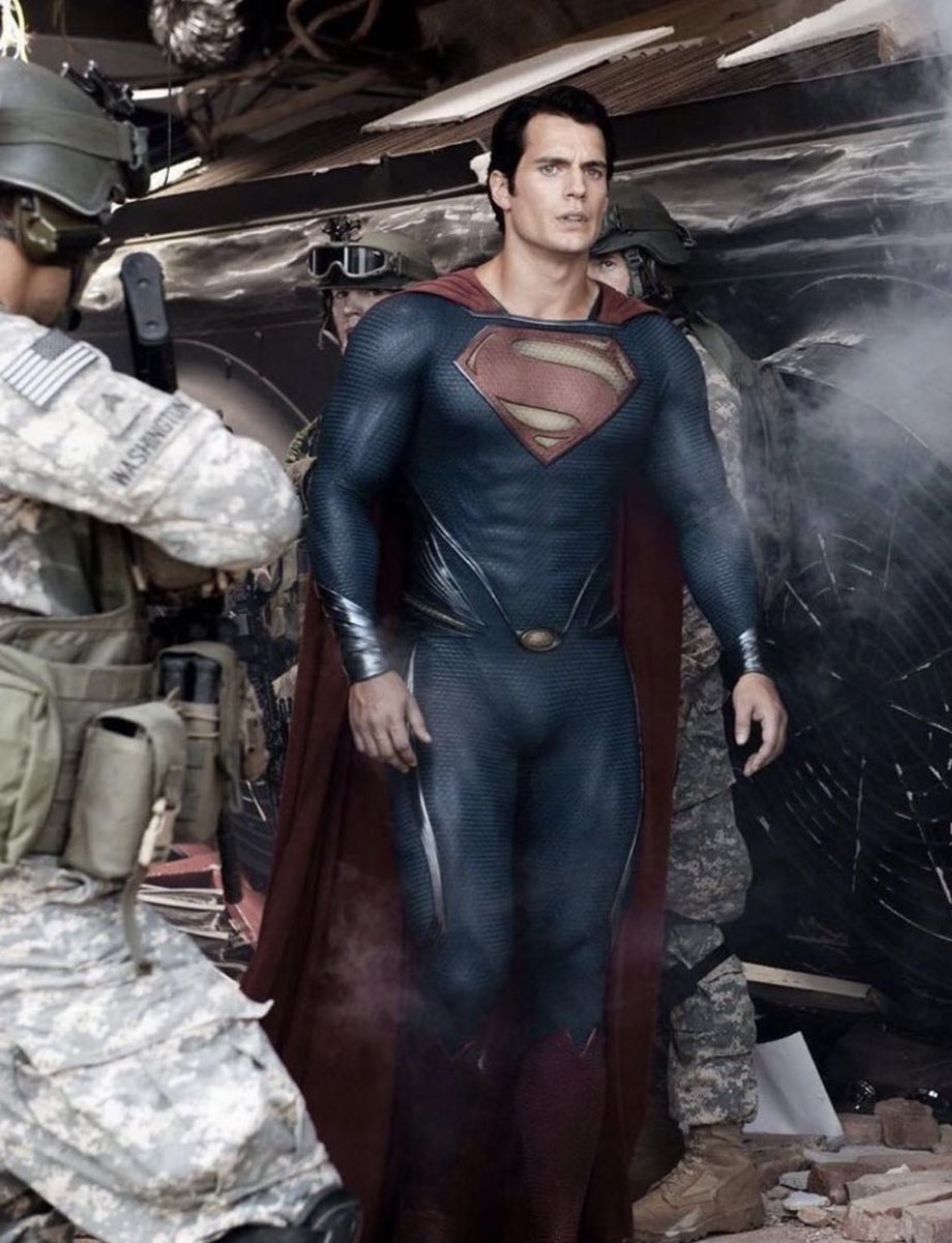 UsUnitedJustice's tweet photo. ABSOLUTELY PERFECT SUIT #RestoreTheSnyderVerse https://t.co/HBz7hEa3YJ