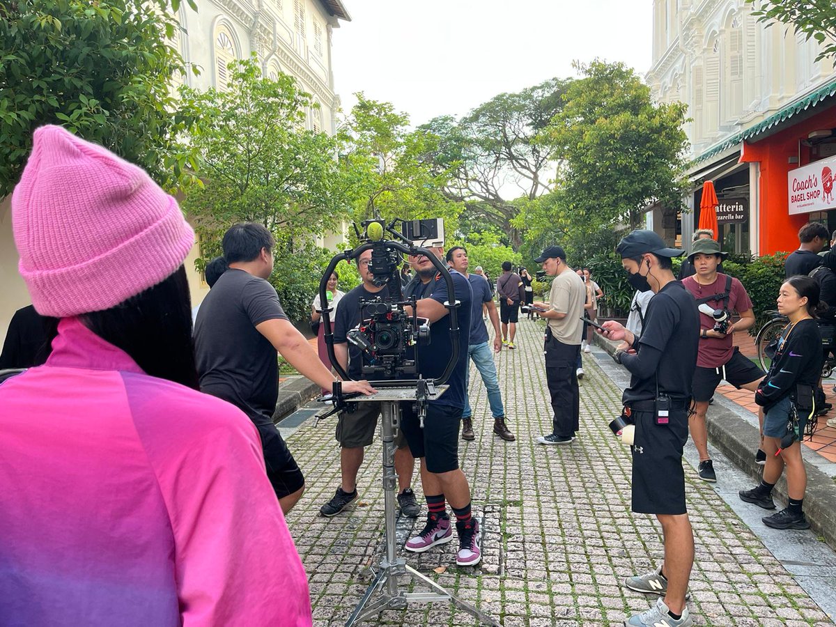 AffynOfficial's tweet photo. Happy Friday, Affynians! The Affyn team on set at our first location today. 😎😃 

How's your Friday going? 🌅☀️

#Affyn
#behindthescenes
#NEXUSWorld
#metaverse https://t.co/h5rwRw86mj