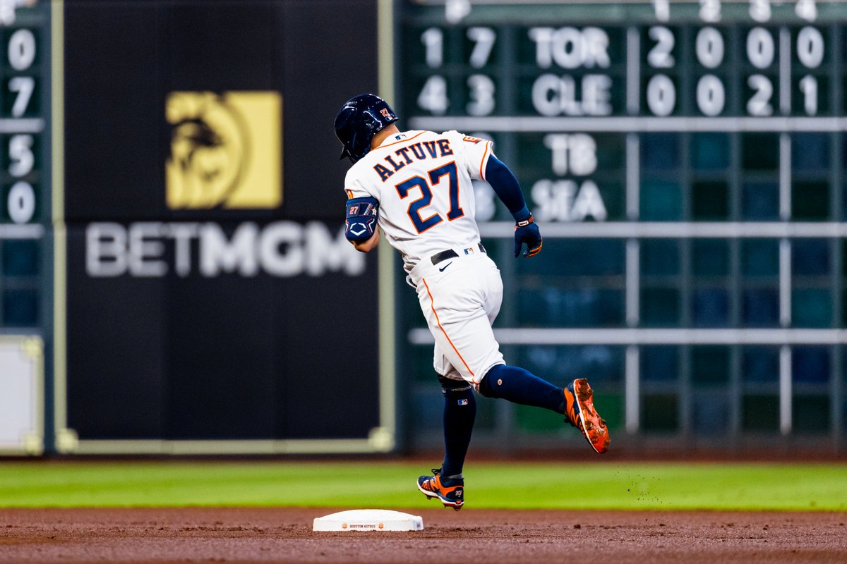 astros's tweet photo. Homering on the first pitch of the game? That’s nuts. https://t.co/cM93cbPeld