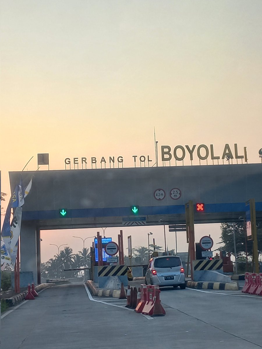 GT Boyolali arah Semarang, masih sepi <a href="/RadioElshinta/">Radio Elshinta</a> #ElshintaUpdate