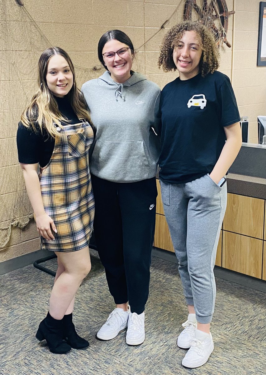 PCHS Administration (@pchsprincipals) on Twitter photo Congratulations to our 2022 Commencement Speakers: Madelynn Darst, Hailey Hagg and Amaira Peterson. They will be great!! <a href="/PCR3PD/">Platte County R-3 PD</a> <a href="/PCHSHalls/">PCHS Halls</a> <a href="/PlatteCountyR3/">PlatteCountyPirates</a> Congratulations to our 2022 Commencement Speakers: Madelynn Darst, Hailey Hagg and Amaira Peterson. They will be great!! <a href="/PCR3PD/">Platte County R-3 PD</a> <a href="/PCHSHalls/">PCHS Halls</a> <a href="/PlatteCountyR3/">PlatteCountyPirates</a>