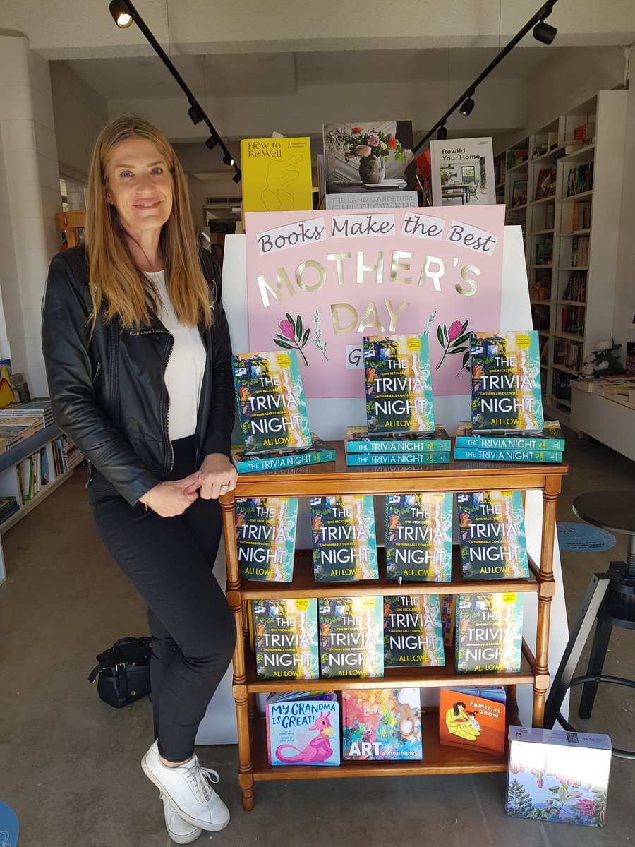 luckienicky's tweet photo. @beachbookseller has got Mother's Day sorted! @aliloweauthor #TriviaNight @HachetteAus https://t.co/Uoxlokh1Y1