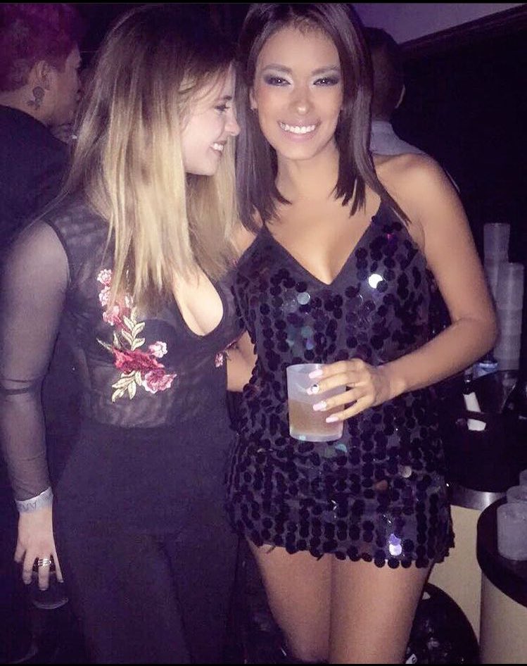 shirleyfansss_'s tweet photo. SHIRLEY ARICA y flavia? amamos 🫣 https://t.co/UCTQLMosaw