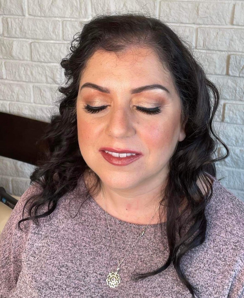 ilashvida's tweet photo. #nofilter Client Bronze 🤩

Makeup and hair by me @ilashvida 

📍Mississauga, Ontario 

#ilashvida #ilashvidabride #bridalshower
#bridalmakeup #mississaugamakeupartist https://t.co/RoZA3BGNJB