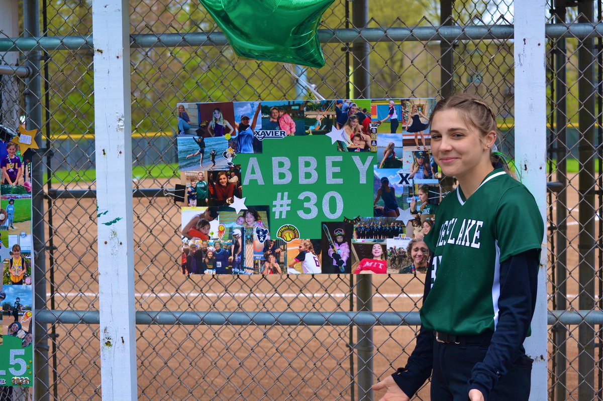 Demonssoftball's tweet photo. We 💚 our seniors, Riley and Abbey! 

😈💚🥎 https://t.co/n7KIptAyle