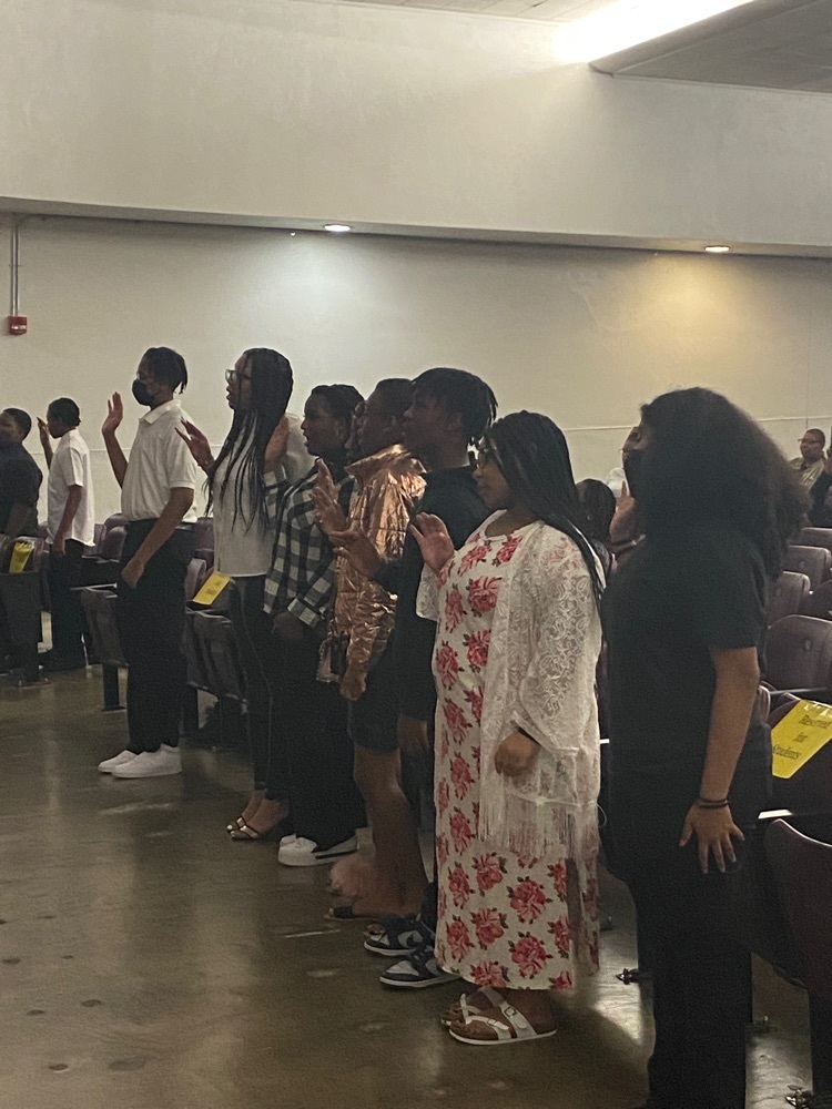 madisoncusd12's tweet photo. Madison Junior High School inducted the 2022 class of the National Junior Honor Society tonight at the Carol Hamm Auditorium. Congratulations to the new members!! https://t.co/yDjN1O69Ck