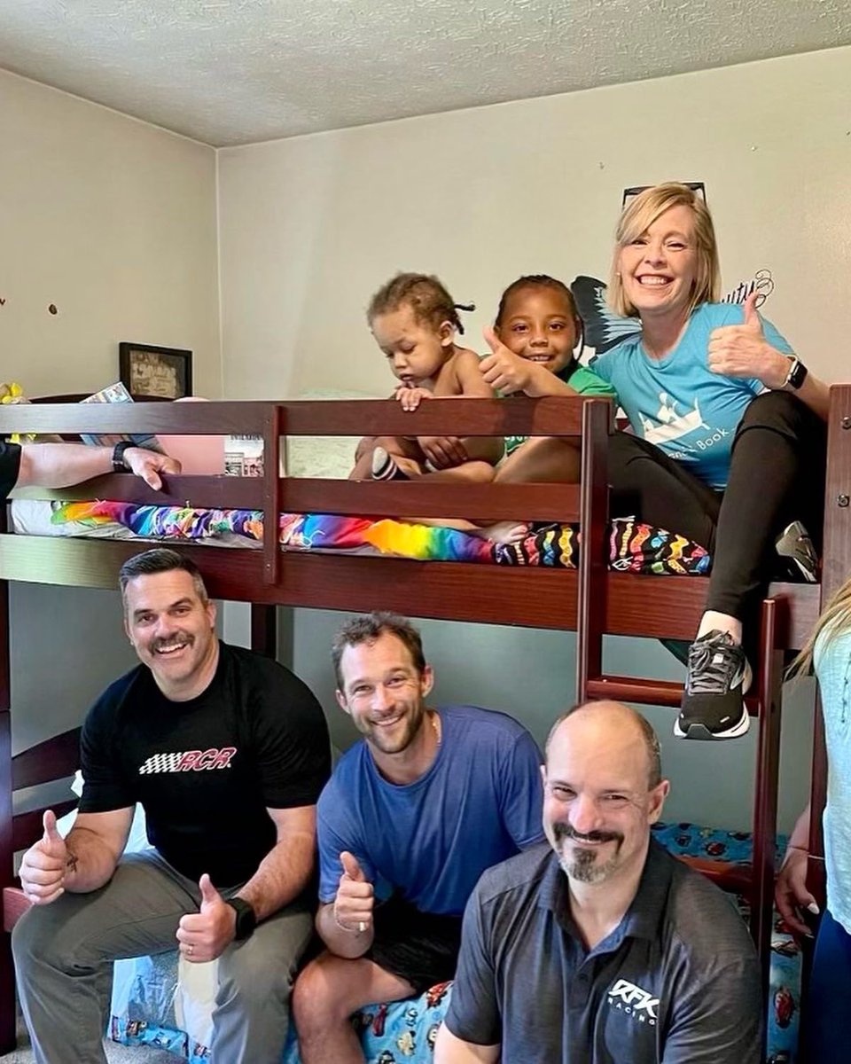 ABedandABook's tweet photo. Another fun delivery day thanks to @pitstopsforhope and @raywright_NC for helping us provide four amazing kids are dreaming in their own bed tonight thanks to this awesome partnership!
#bookmarksnc #sweetdreams #everychildmatters #forthekids #helpyourcommunity #growtogether https://t.co/a3IdB0tFXw