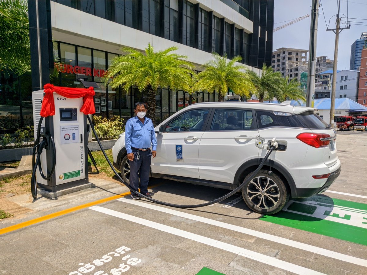 UNDPCambodia's tweet photo. Op-ed Piece: #ElectricVehicles: On the road to sustainable mobility in #Cambodia and beyond – by @KhmerTimes today. The piece is co-authored by H.E. #SunChanthol, Senior Minister of #MPWT & @ACRundp, @UNDPCambodia's Resident Representative.
Read more: 🔗https://t.co/rbi8s6fdZi https://t.co/GMuLum8ea5