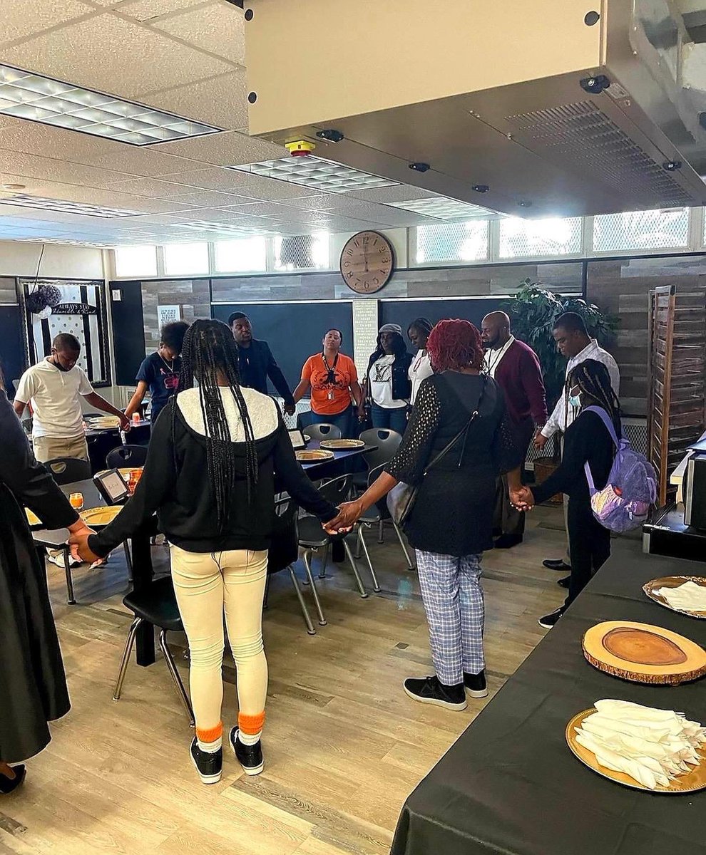 CCMSChiefs's tweet photo. National Day Of Prayer at CCMS 🧡🖤 Thank you Mrs. Jean for hosting the National Day of Prayer Breakfast with our very own Bible Club students and Chief staff. ☺️ @AndyHarrison583 @ShekinahMac @RomuloEspinosa https://t.co/bwFBGCW469