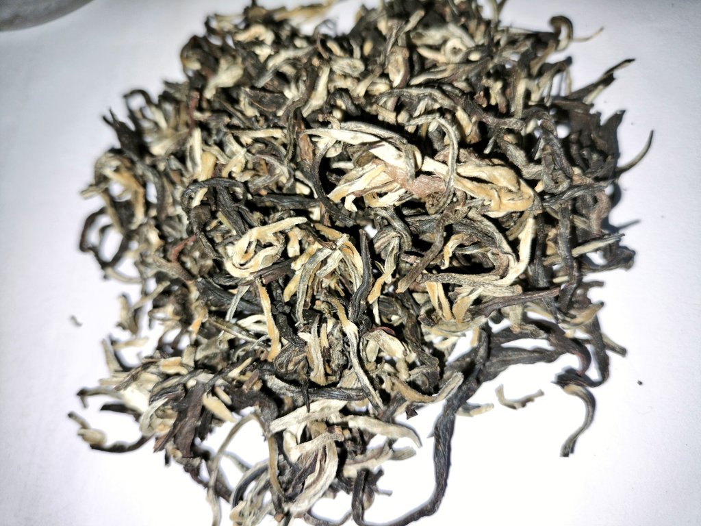 PHUKON0w's tweet photo. Handmade Orthodox Tea. https://t.co/7ruBQkcktT
