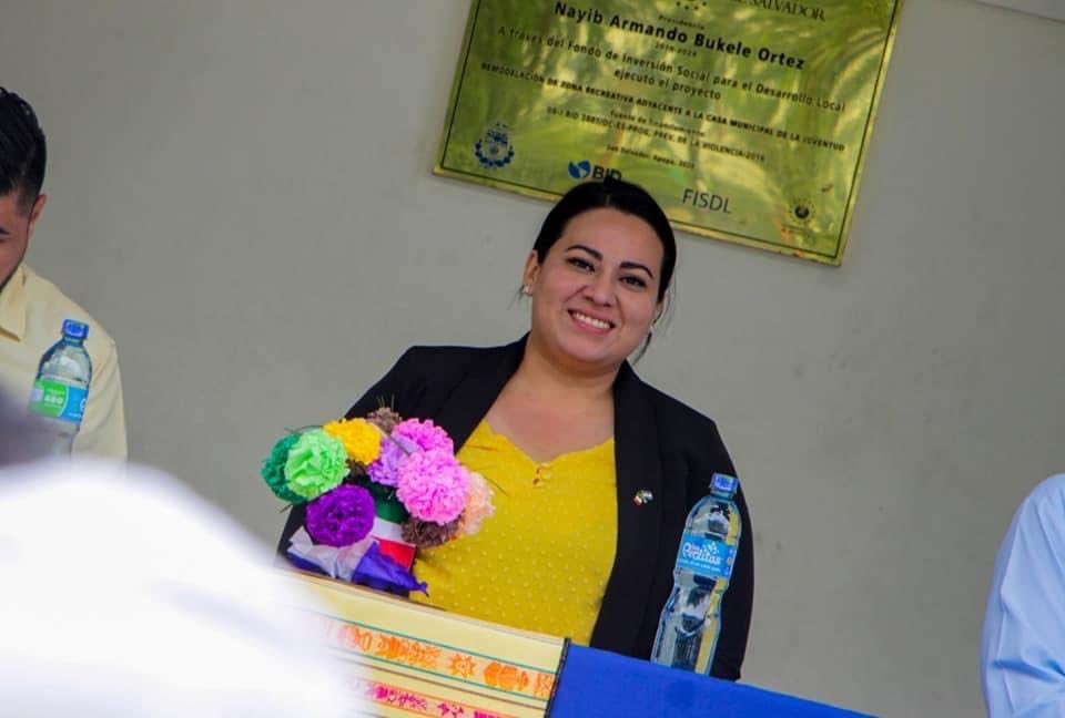 JuarezJenny2021's tweet photo. Esta mañana compartimos la experiencia de @JovConFuturo en Apopa. 

Quien cree y brinda oportunidades a la Juventud, Construye El Futuro para una Sociedad de Paz, Desarrollo e Inclusiva.

@sliptone @RicardoCantuGa1 @AMEXCID @nayibbukele https://t.co/3BccBwkDm5