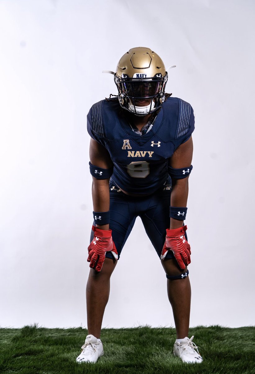 Had an AMAZING time at <a href="/NavyFB/">Navy Football</a> yesterday. Thank you so much for having me #GoNavy <a href="/GreenRB21/">R.B. Green</a> <a href="/CoachAIngram/">Ashley Ingram</a> <a href="/Holliday4life1/">Coach Holliday</a> <a href="/travonneal19/">Travon Neal</a> <a href="/TaeAnderson6/">Tae Anderson</a> <a href="/brianmbuthia2/">Brian Mbuthia</a> @MohrRecruiting <a href="/CadetsFootball/">Frederick High School Cadet Football</a>