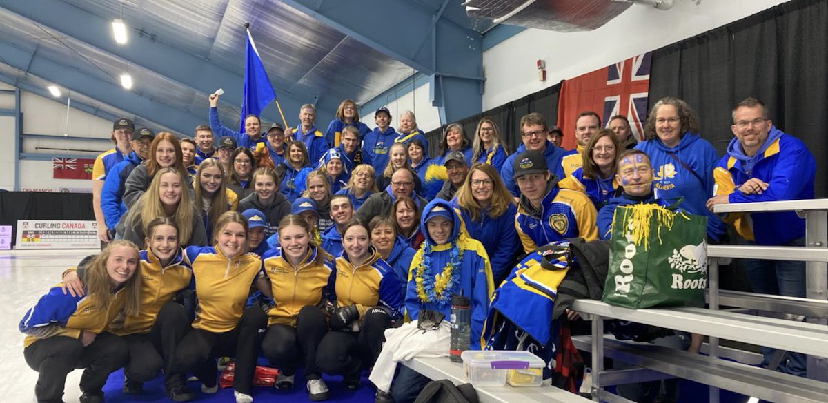 RainaBooth's tweet photo. The gang is all here! Lots of blue and gold in the stands today in Oakville! @Curling_Alberta @CurlingCanada #U18cc2022
#goalbertago! 💙🥌💛 https://t.co/kAi1doWM2z