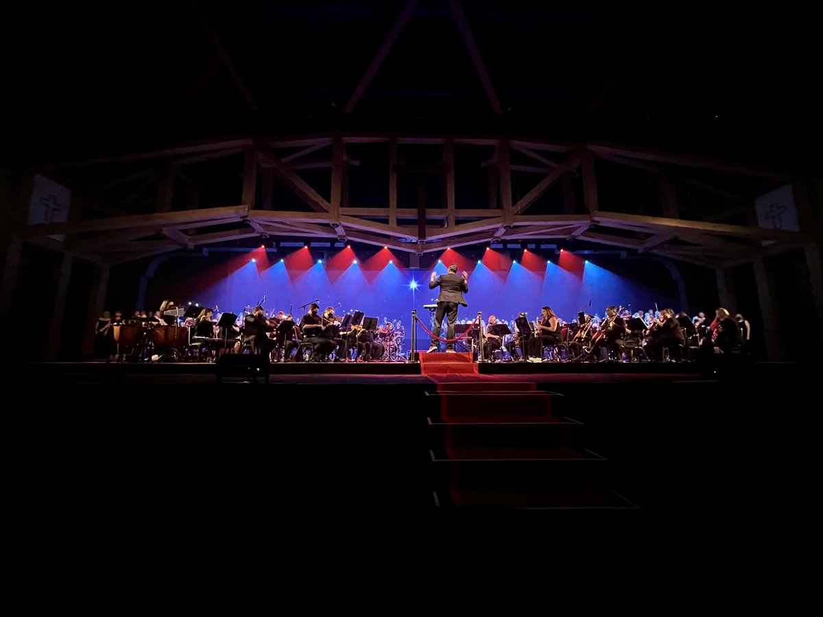 CarlosGSmith's tweet photo. Great @CFCArts concert tonight full of theatrical showstoppers at @northlandchurch in Longwood! #BackToBroadway 🎶 🎭🎤🎷 

I ❤️ OUR COMMUNITY! https://t.co/PNo5YPSFNd