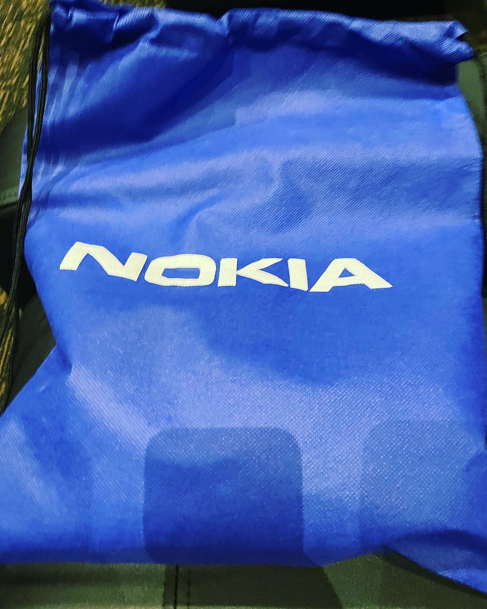 CherryBlyden's tweet photo. @nokia @NokiaMobile https://t.co/bSt8pFhsZl