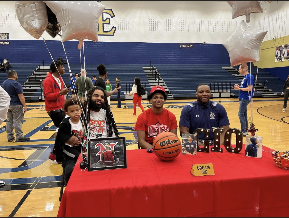 Let’s get it✈️‼️<a href="/chrisgerber5/">Chris Gerber</a> <a href="/CooperBattisti/">Cooper Battisti</a> <a href="/_bigdream32_/">Coach Ja-Shawn Talton - Thomas</a> <a href="/NOCEnidMBB/">NOC Enid Men's Basketball</a>