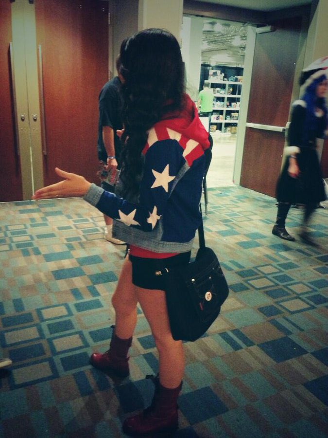 cant believe I’m so out of touch with Marvel that I had no idea the new Doctor Strange was about Miss America Chavez 💀💀💀 cosplayed her in 2013