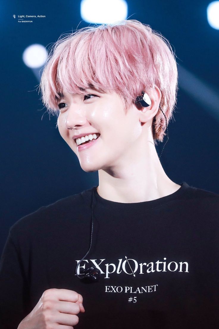 chanyeoliese's tweet photo. happy birthday to our greatest souece of sunshine! happiest birthday Baekhyun, we love you! 

#HappyBaekhyunDay https://t.co/Y46sXGpFBY