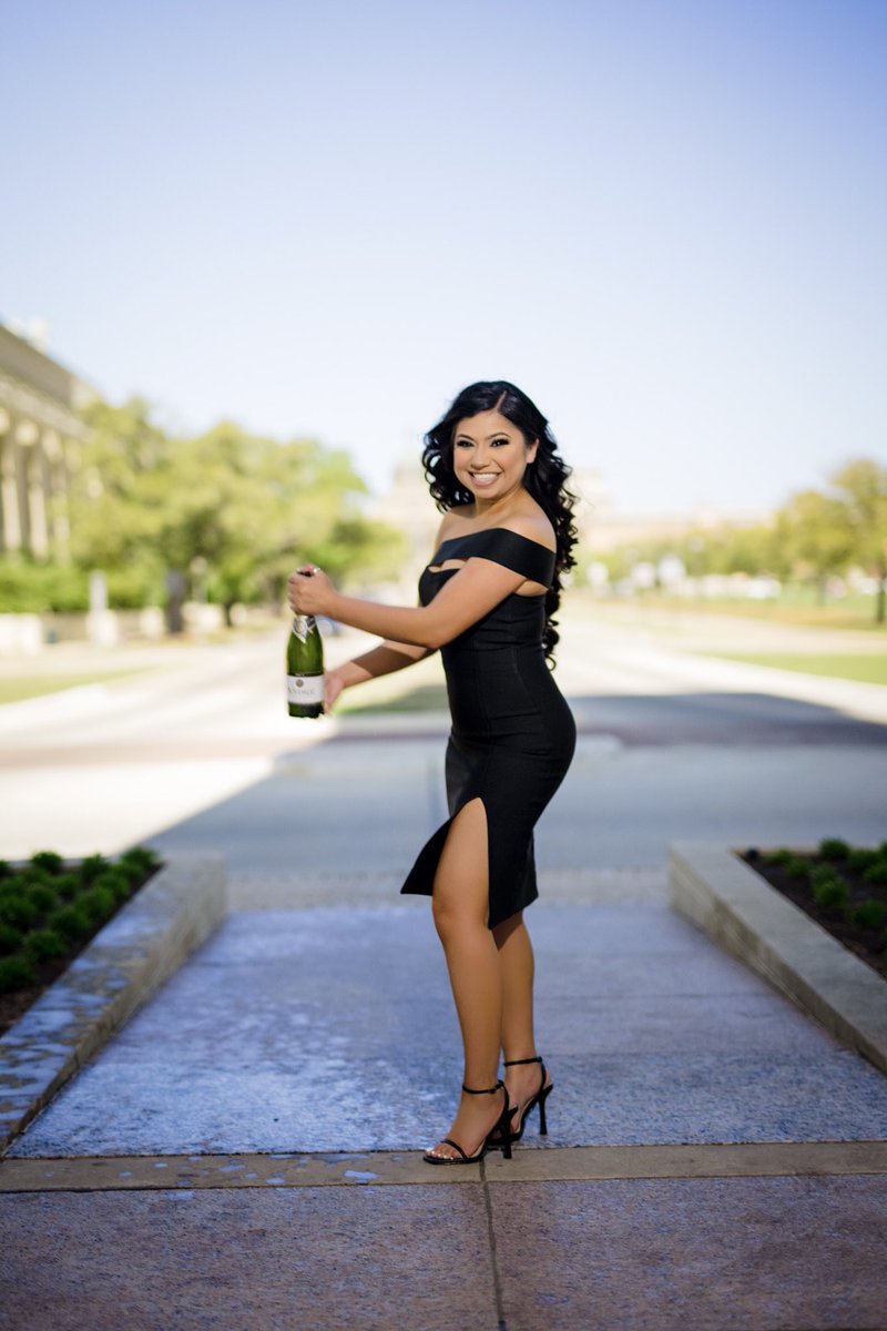 ItsCheffy's tweet photo. Ya huele a peda, ya huele a ambiente, así a mota, a pase y a gasolina… a resistol 5 mil y a todo lo que apendeje ya huele! 🗣🗣🗣 

#TAMU22 https://t.co/1WEJuOGh8v