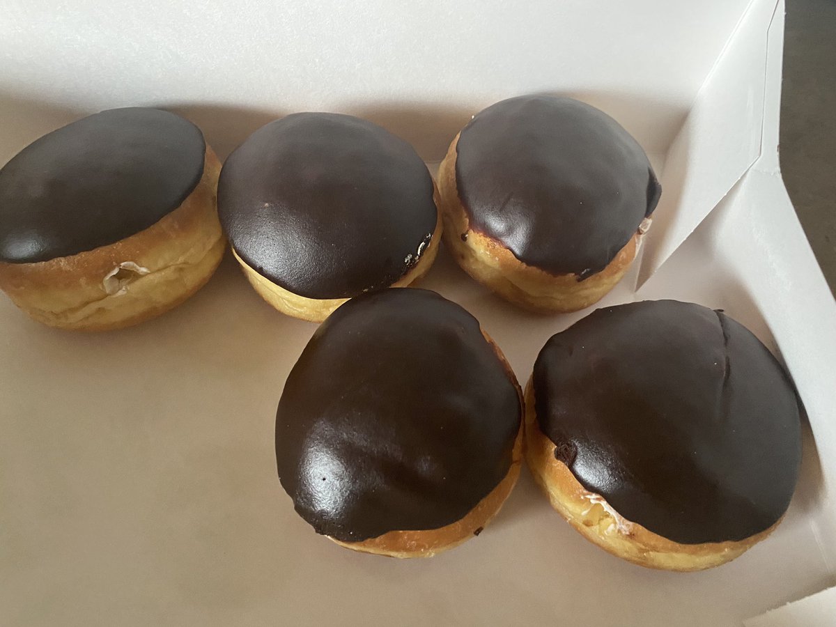 Many, many years on the road in the ag industry and you find many little hot spots. Impossible to drive through Wadena without stopping for some of the worlds best Boston Cremes!!
