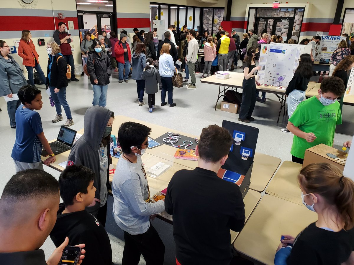 TDoerpinghaus's tweet photo. Proud of our Muir students presenting at the #54STEAMShowcase tonight. Thanks @HobbsBehrouzi and @D54Burke for setting it up. Our students showed off some of the coding, rocketry and makerspace projects theycreated. #wearemuir #weare54 https://t.co/IK7zdx3gl1