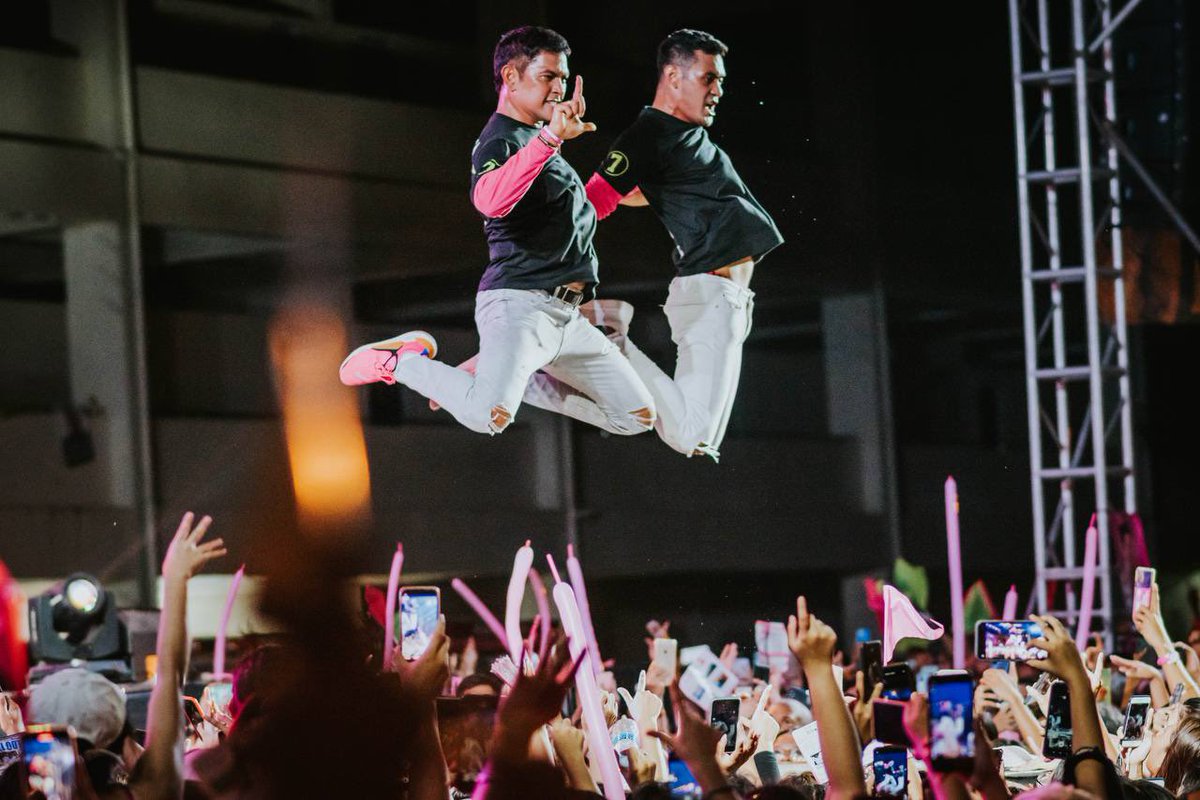Lipad ng pangarap. 

<a href="/GaryValenciano1/">GARY VALENCIANO</a> #AngatBuhayLahat
#LeniKikoAllTheWay