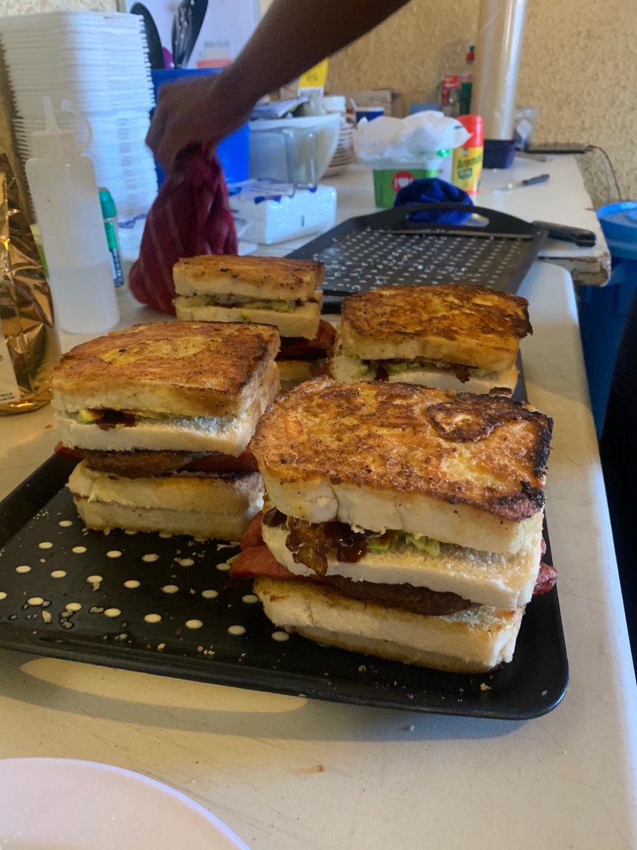 Mthokojose's tweet photo. Good morning, Happy Friyay come grab a Bite @ Morris Park , Zone 6 ext 1 Sebokeng 

#WakeUpOnMetroFM https://t.co/JiFjtSMc1g