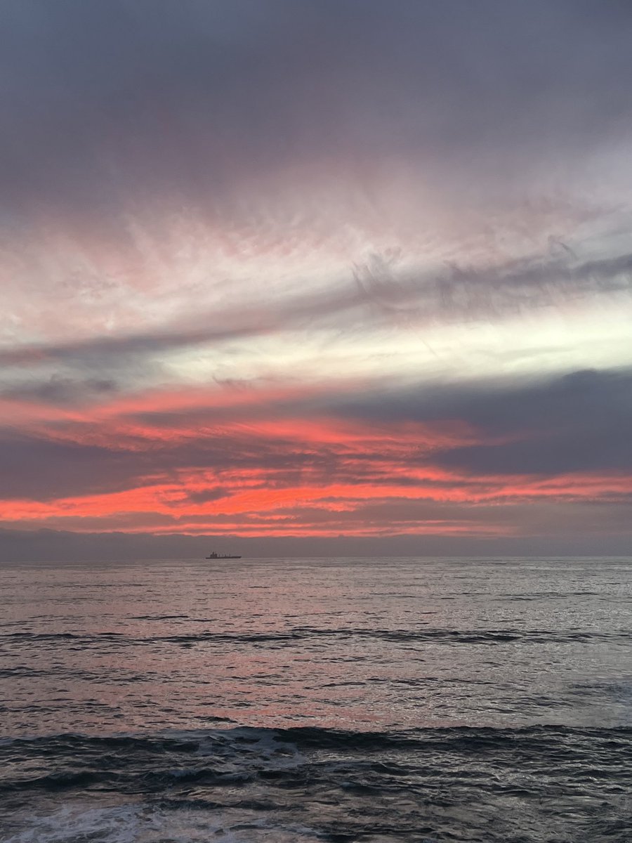 NFTsunsets's tweet photo. ⛴🌅 https://t.co/A435XM0LnY
