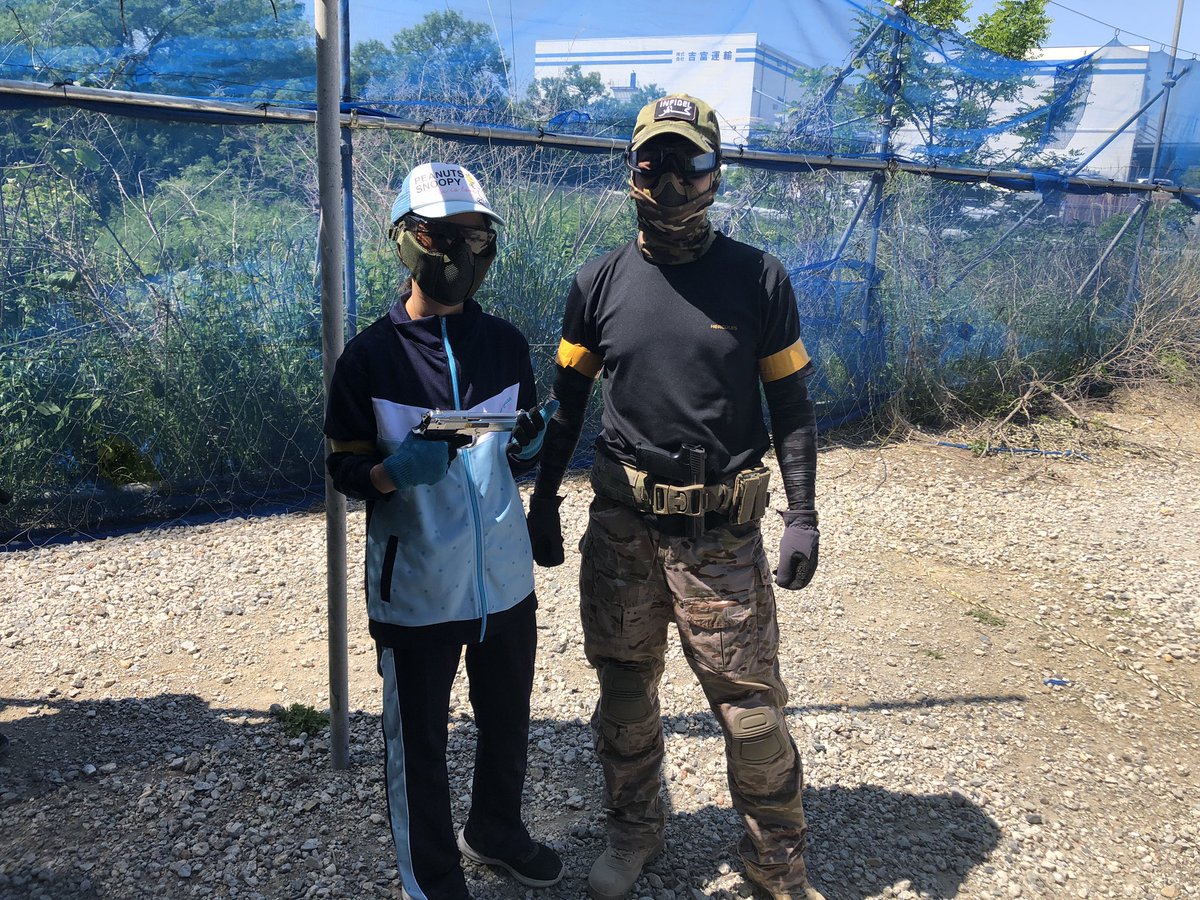 Cooper_daeg's tweet photo. 昨日はCQB Ghost神戸さんの子供サバゲー(10禁戦)にムスメと参加してきました。

ムスメは電ハン、自分はエアコキで1日頑張った！
ずっと行きたいって言ってたムスメは、初サバゲーでヒットも何度か取れてすごく楽しかったみたい。
良かった〜^ ^

#cqbghost神戸 https://t.co/4DyjOPX7Hi