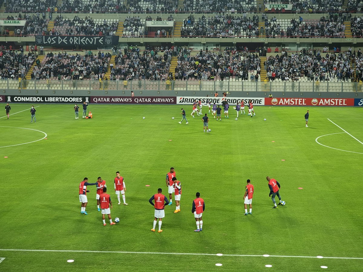 eltankearias's tweet image. Listos para narrar Alianza Lima vs. Colo Colo desde las 9pm por @RPPNoticias @RPPDeportes junto a @CokigonzalesO y @kevin23pacheco 
#CopaLibertadoresxRPP