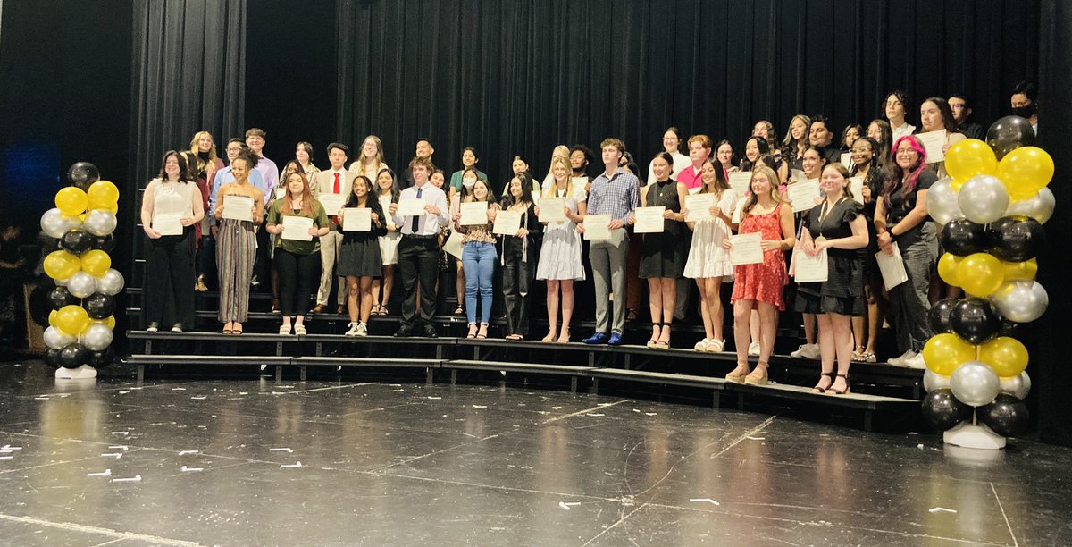 TheColonyHS's tweet photo. A wonderful evening honoring TCHS students! We concluded the night with our seniors, receiving over 3 million dollars in scholarships! @LewisvilleISD https://t.co/s3CxlNGvM1