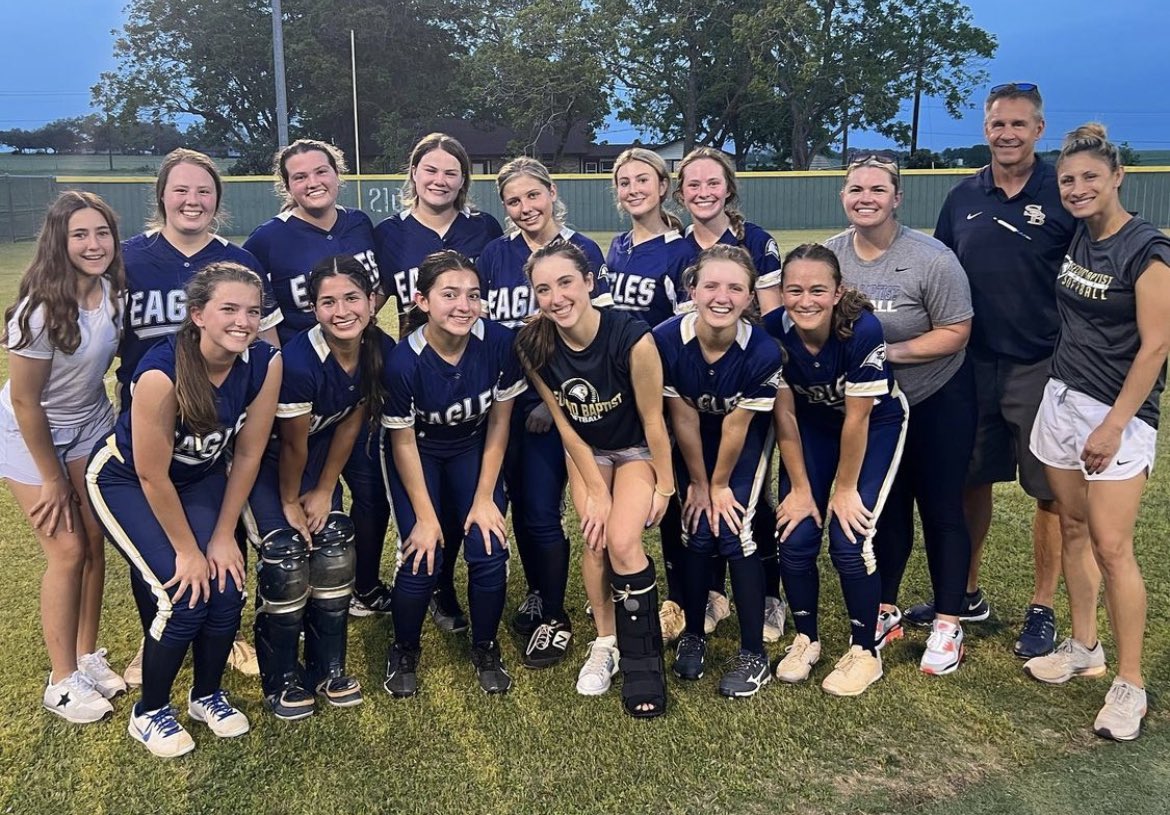 SBS_Athletics's tweet photo. Varsity Softball: FINAL 

#SBSeagles are Bi-District Champs❗️ 

SBS snagged a late lead and defeated @GenevaSchoolTX 10-9. https://t.co/OV6OJpxMPw