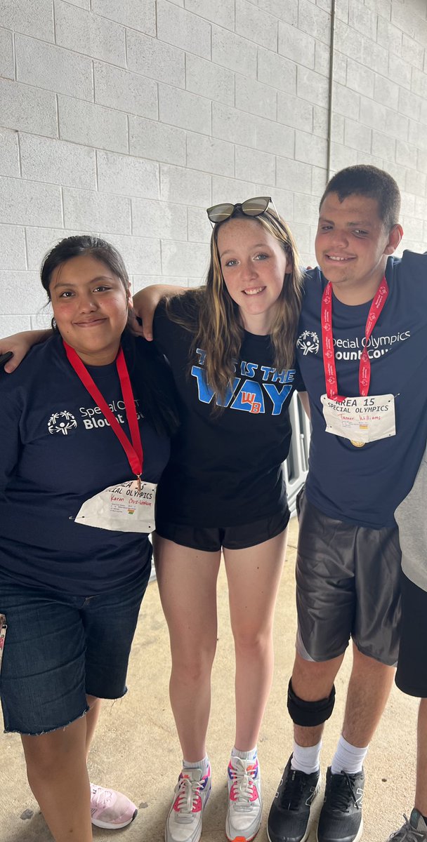 CMSLadyCougars's tweet photo. Our Lady Cougars enjoyed spending the day at Special Olympics with some of their favorite people https://t.co/tcWIiCxTMX