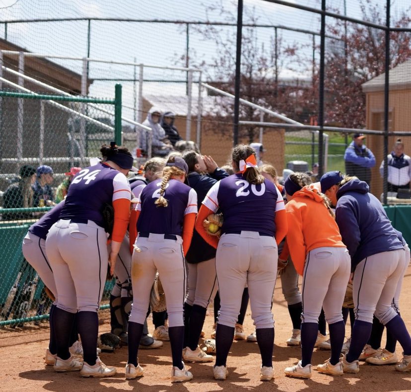 chukarsoftball's tweet photo. All in, all out, one last time at home 💙
2 &amp; 4 PM Tomorrow!! #rollchuks #tvccsoftball https://t.co/vmhVc5ZmR3