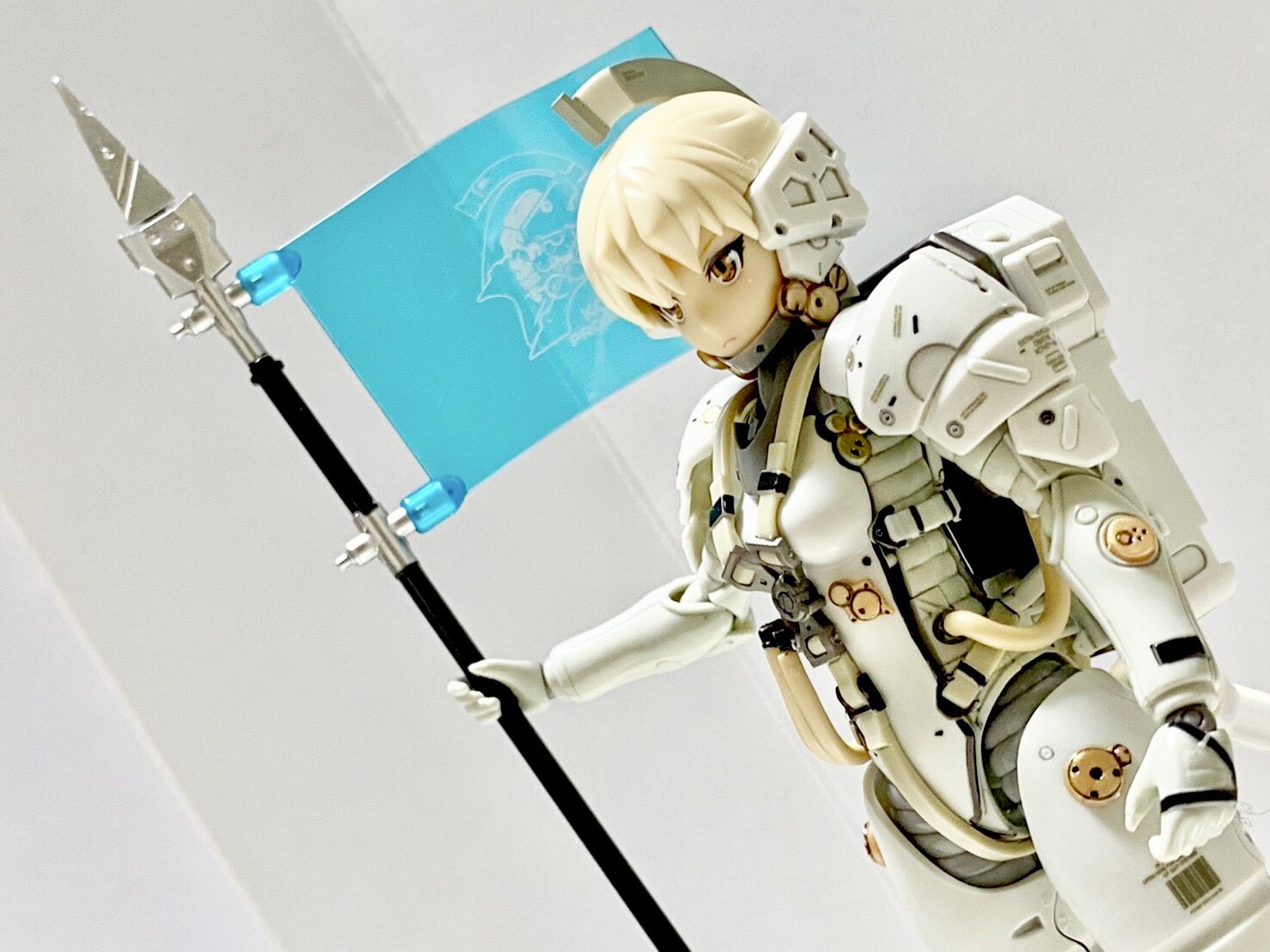 تويتر つぼみ Dgs 15周年祭 على تويتر 写真載せてなかったので 自宅待機中にちゃんとルーデンスは完成させました 素体 宇宙服 パッケージイラスト どのパターンもかっこいい コトブキヤ ルーデンス T Co G6fuc3lfeq