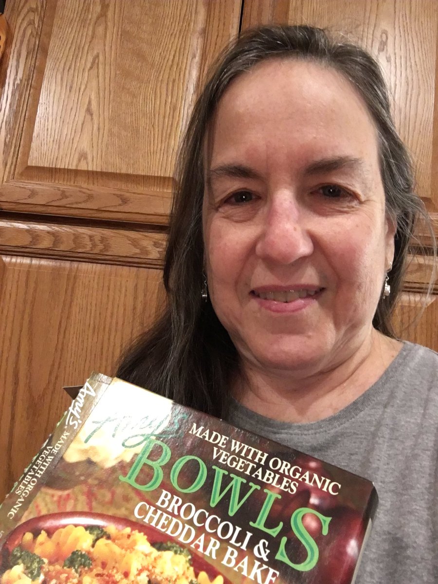Sonia_Kane's tweet photo. Portrait of an #overeducated but not #underloved nonmillennial woman about to have a lovely microwave dinner. And, yes, will fight to keep abortion safe and legal. https://t.co/CwoNiQwD51
