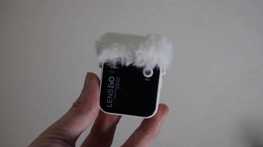 LensgoM's tweet photo. Lensgo 348C wireless microphone, small and exquisite shape and plush microphone design, bring users a better experience.@Vinnie Langdon III😎😎

Learn more: https://t.co/LRz5oMqnsl
#RODEmicrophone #output #mode #audio #recording #onlinemeeting #sound #pro #phone #camera #computer https://t.co/K7RSZ4Fctu