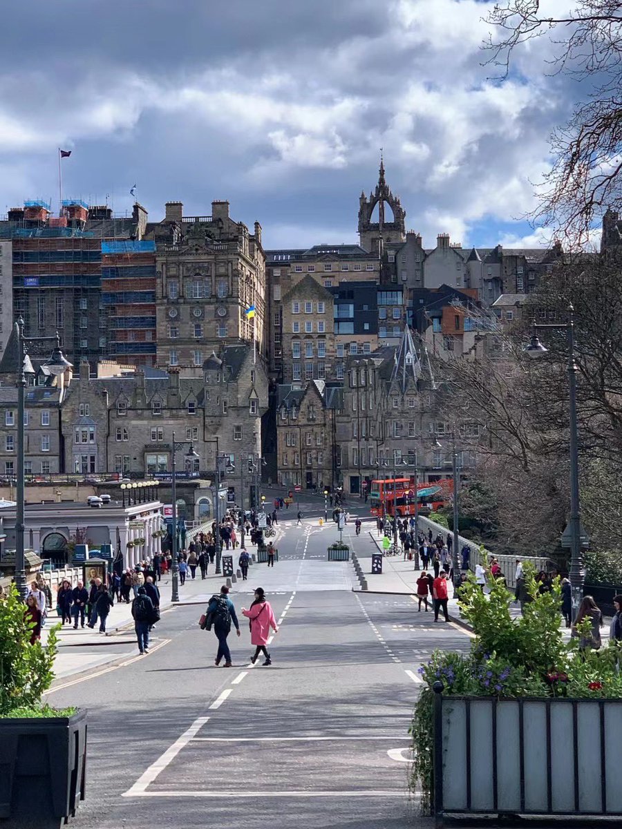 community_dao's tweet photo. Say Hi to Edinburgh!

We will check our DeFi programe here.
Let's to the moooon🚀🚀
#DeFi #BSC https://t.co/6eKWL8bnaw