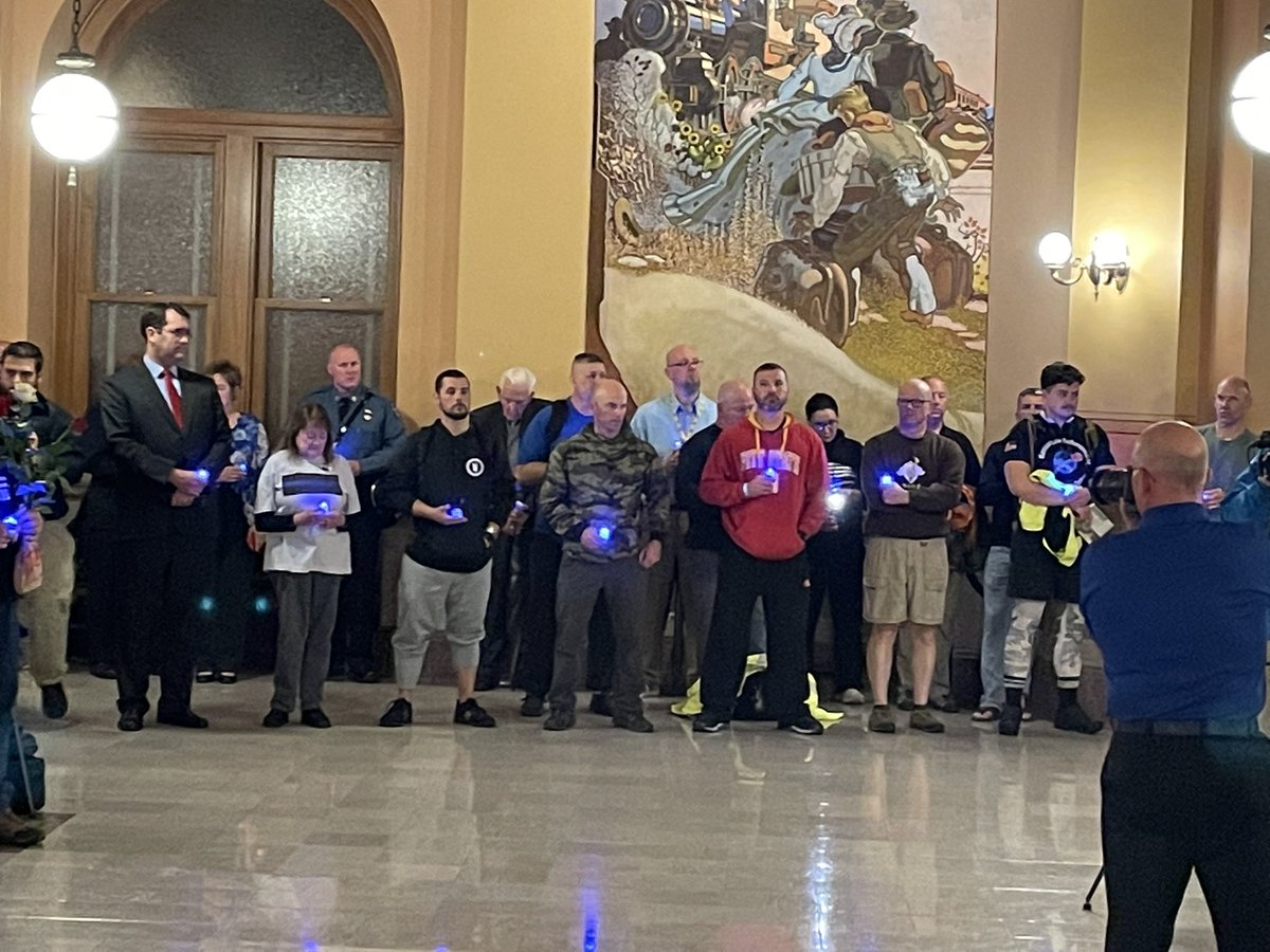 JOCOSHERIFF's tweet photo. Due to the rain this evening, the candlelight vigil honoring our fallen brothers &amp; sisters in blue was held inside the State Capital. We will forever remember their heroic service. #RidefortheFallen https://t.co/gTK6DAlqrL
