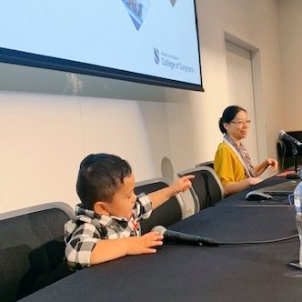 My cutest co-chair here at Indigenous Health #RACS22, taking questions from the floor.