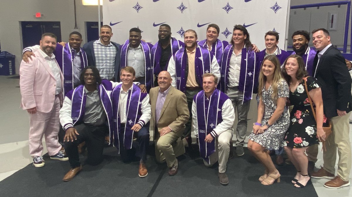 Clay Hendrix tweet media