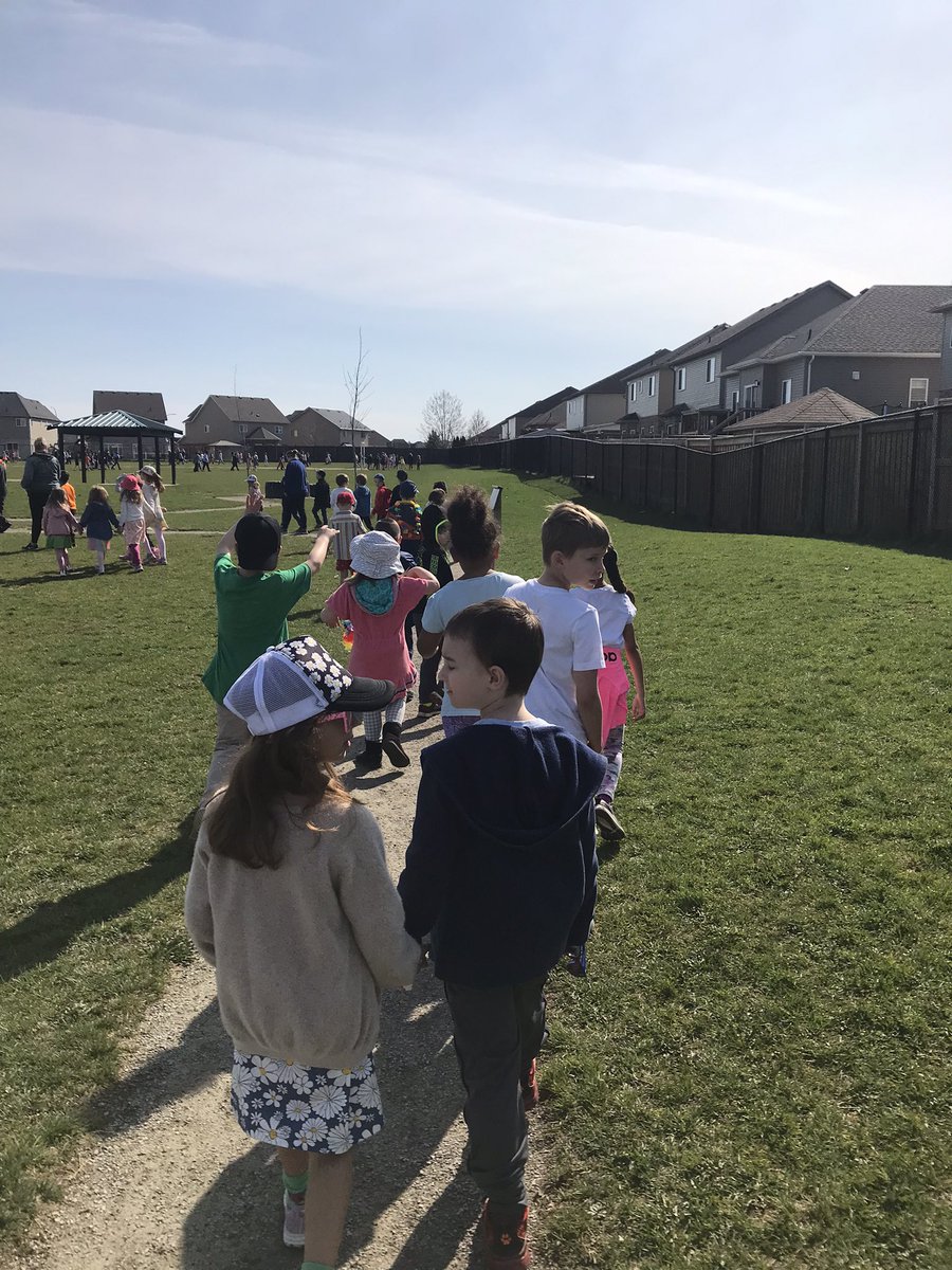 Spatarograde1's tweet photo. Out for a mental health walk with the school today. What a beautiful day for it! https://t.co/ZApmUStWxs