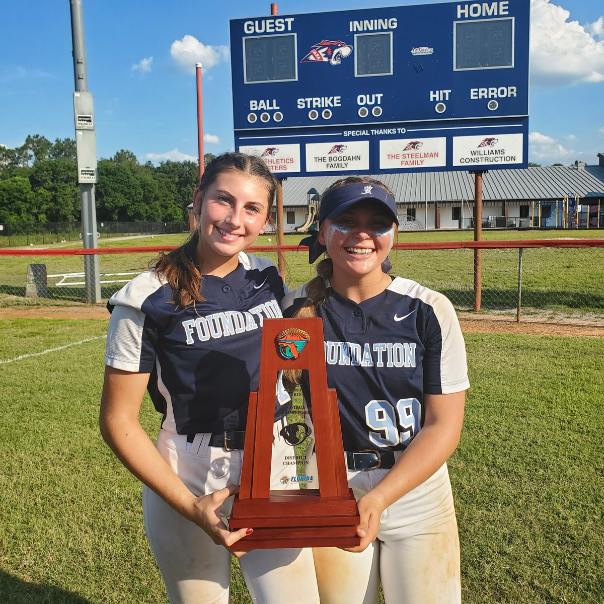 District champs! Score: 15-0
Can't wait for next week, great things coming!!💙🤍🖤