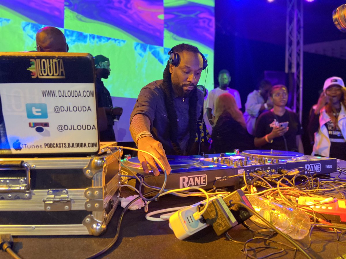 OwonaGAEL24's tweet photo. Magnifique soirée avec le top du top du mix #djlouda #djcyrius #boilerrooms #ballantines https://t.co/0dxbxyeU9x