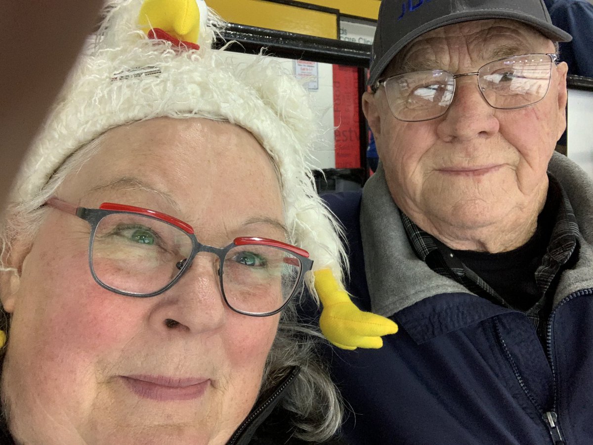scottieschicken's tweet photo. If you are a curler, you know the quality of @GoldlineCurling products. Cβmon down to Olds Sportsplex and speak with Andrew about your needs. And you might meet Louis, a retired delightful trucker who befriended @twinetime14 and myself.πππ₯ #curlfam https://t.co/5HSpgjj26j