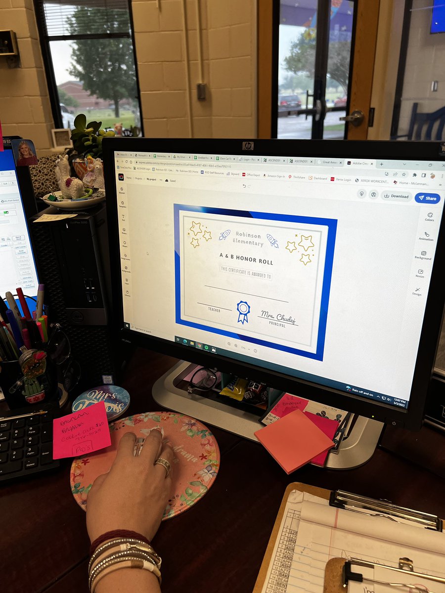 👀 to create some great looking awards for your Ss this year recognizing their achievements. <a href="/AdobeExpress/">Adobe Express</a> has got you covered. Great working with <a href="/ElemRob/">Robinson Elementary</a> admin assistant as she put this great looking template together. Now time for a little mail merge action. #AdobeEduCreative