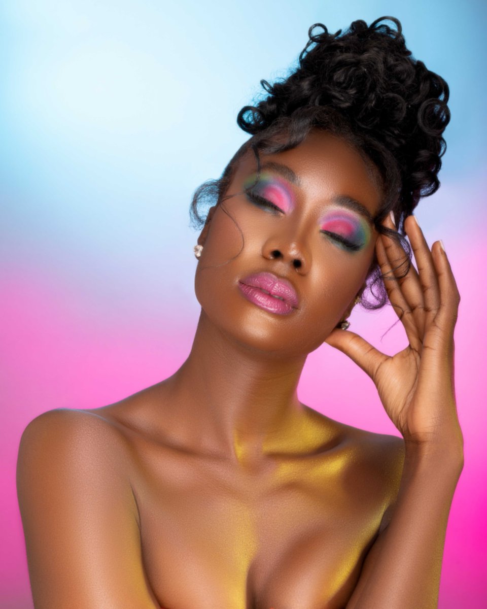 Sweeter than cotton candy🍨🍬☺

📸: yeminthuphotography
MUA💄: thaaydalfiormua