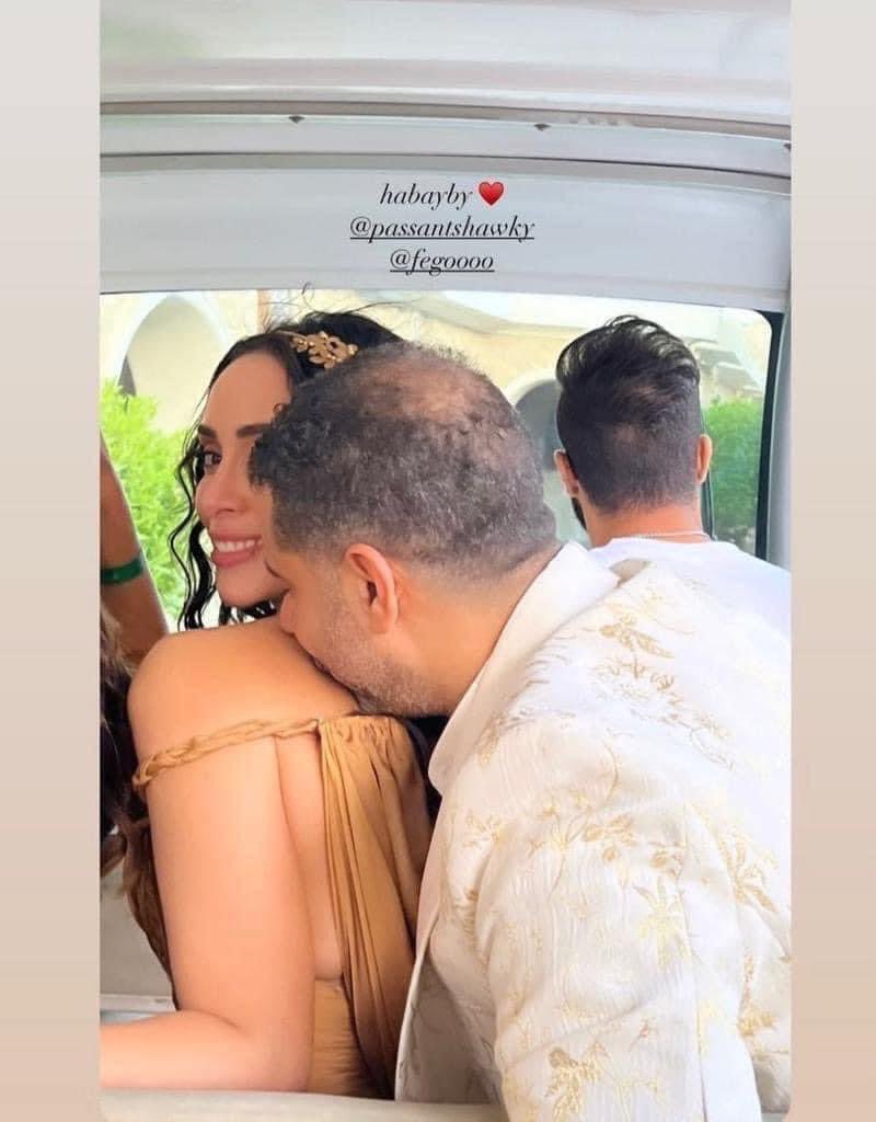 لما تكون راكب في المواصلات وقايم عشان تنزل والسواق يفرمل مره واحده