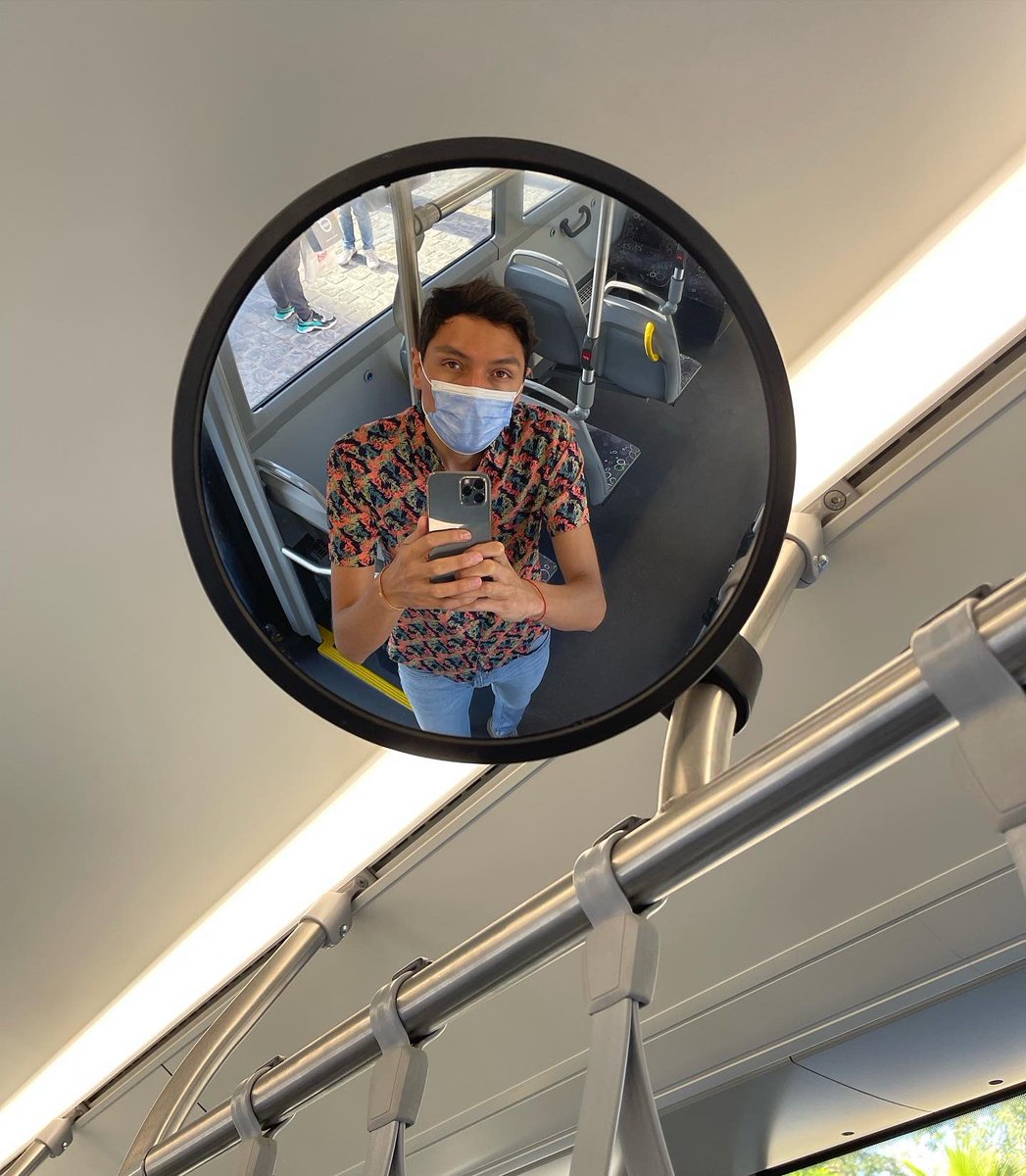 COKLE_'s tweet photo. #RedSelfie 🚌❤️ Recuerdo de un buen día 🙌🏼 #BusólogosXMTT https://t.co/KzNkewQusq