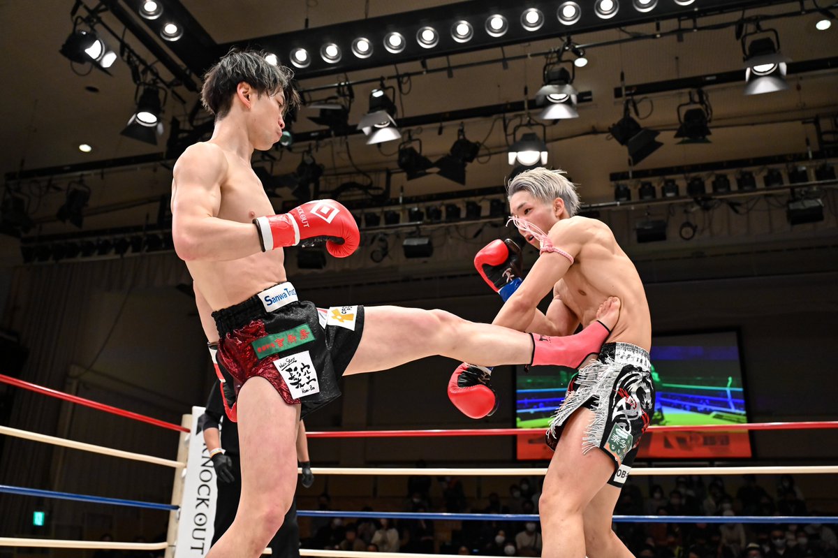 kb_knockout's tweet photo. KNOCK OUT 2022 vol.3
YouTube公式チャンネルで試合動画を公開‼👐

KNOCK OUT-REDライト級
3分3R・延長1R
🔴潘隆成　@ryunson0802 
🆚
🔵庄司啓馬　@KbKeima 
 
🎥視聴URL▷https://t.co/WieW2EhcI9

#KO2022_03 https://t.co/zxHqlSbo68